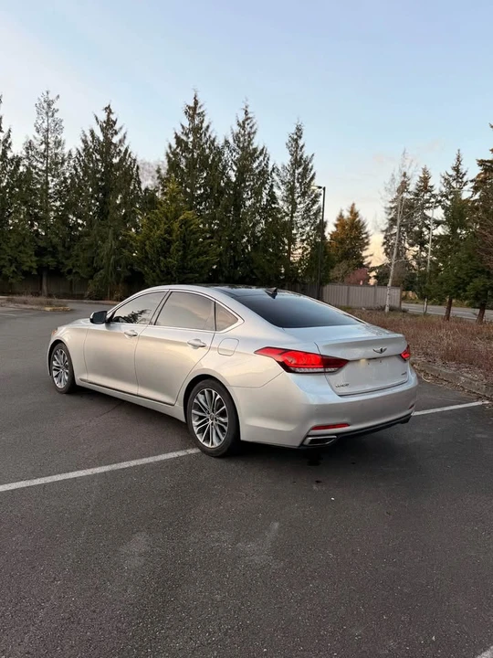 2015 Hyundai Genesis - Image 6 of 19