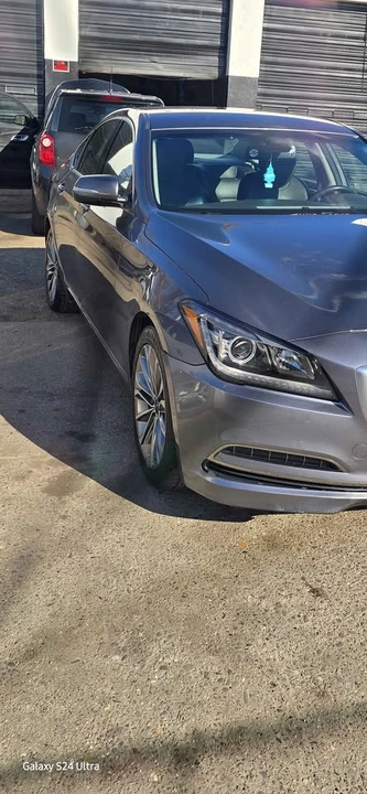 2015 Hyundai Genesis - Image 2 of 12