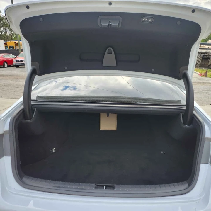 2015 Hyundai Genesis - Image 12 of 18