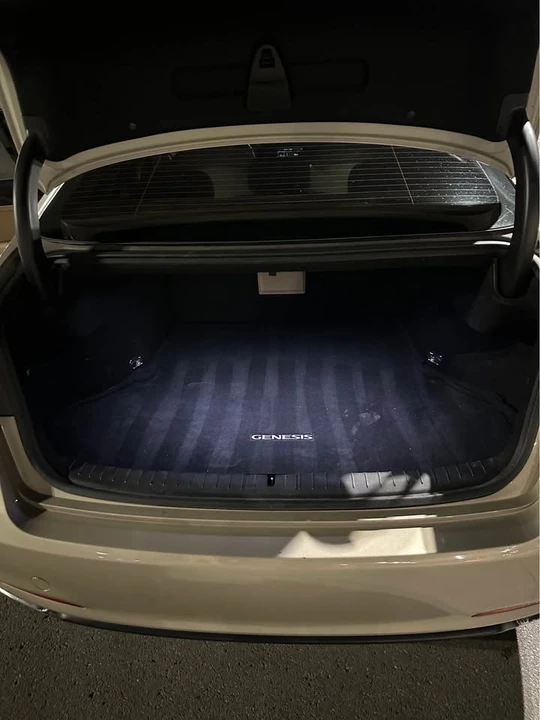 2015 Hyundai Genesis - Image 11 of 11