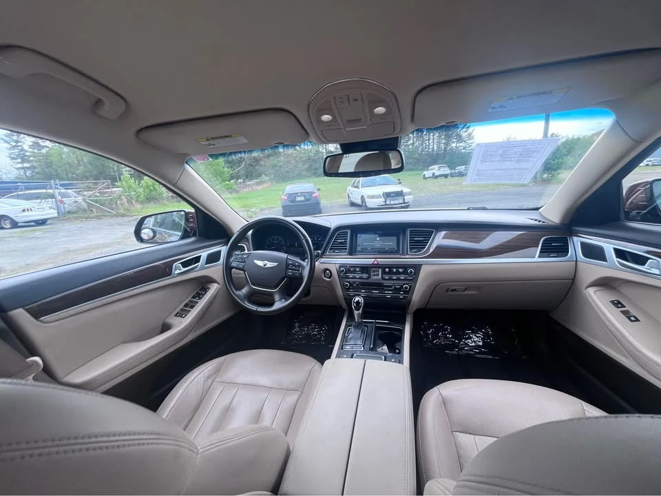 2015 Hyundai Genesis - Image 12 of 16