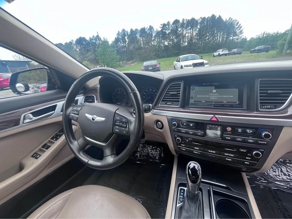 2015 Hyundai Genesis - Image 15 of 16