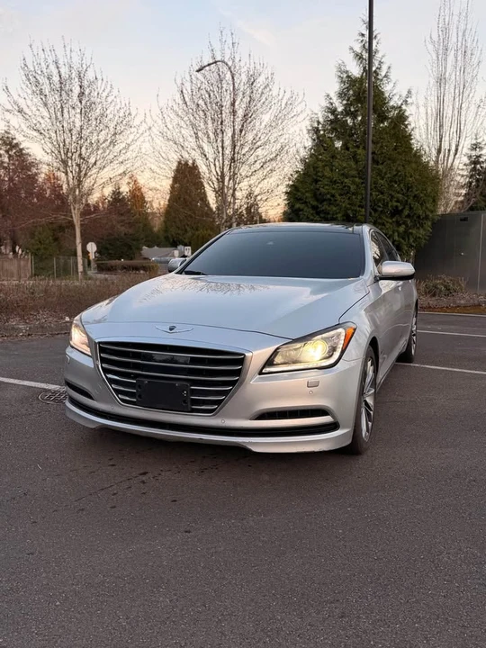 2015 Hyundai Genesis - Image 4 of 19