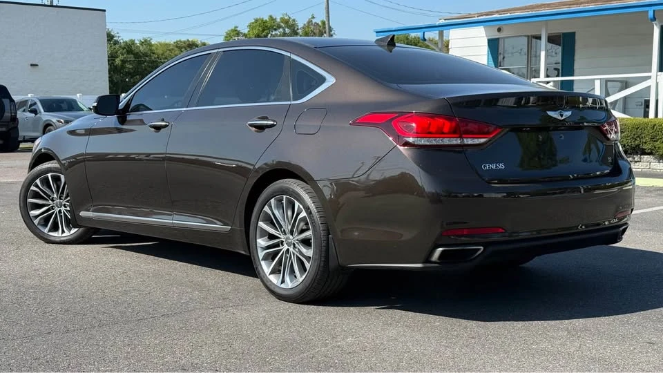 2015 Hyundai Genesis - Image 4 of 18