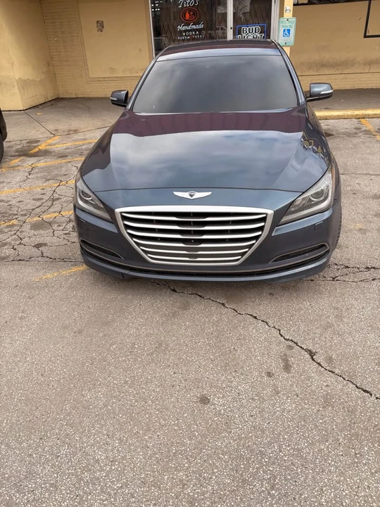 2015 Hyundai Genesis - Image 6 of 10
