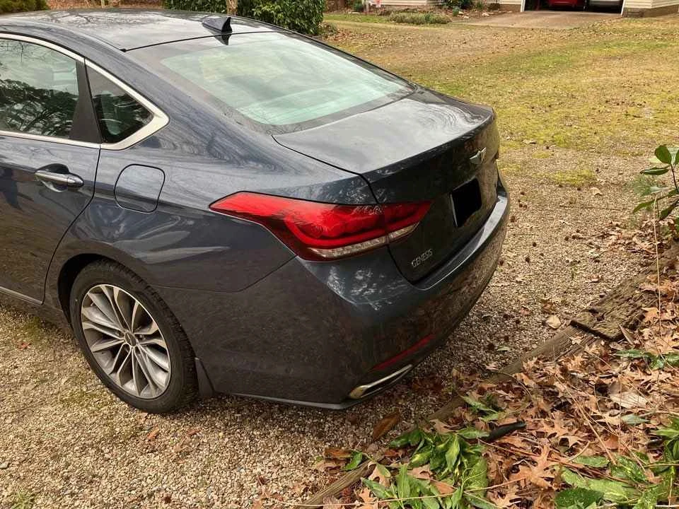 2015 Hyundai Genesis - Image 2 of 5