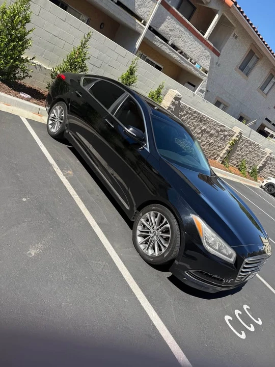 2015 Hyundai Genesis - Image 2 of 6