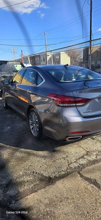 2015 Hyundai Genesis - Image 9 of 12
