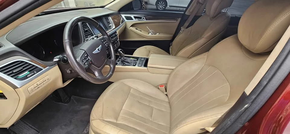 2015 Hyundai Genesis - Image 9 of 18