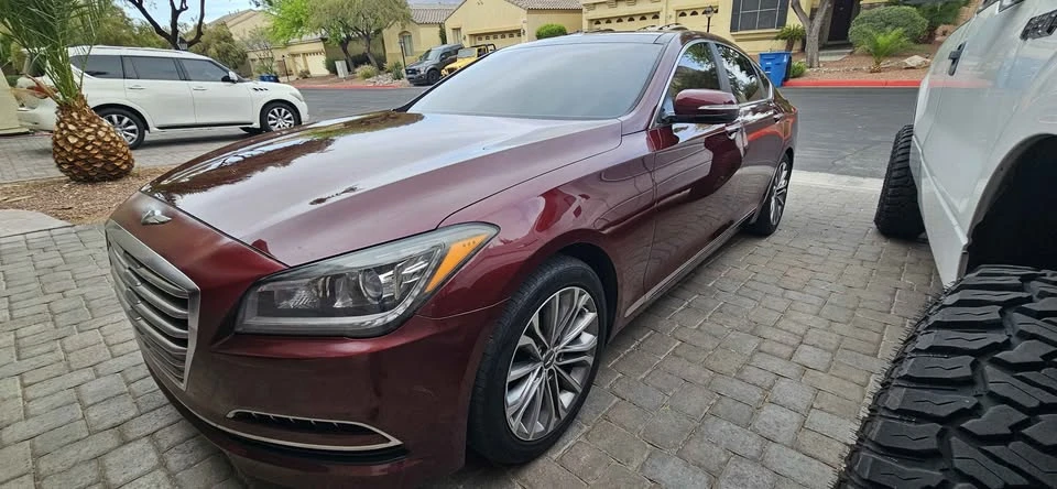 2015 Hyundai Genesis - Image 2 of 18