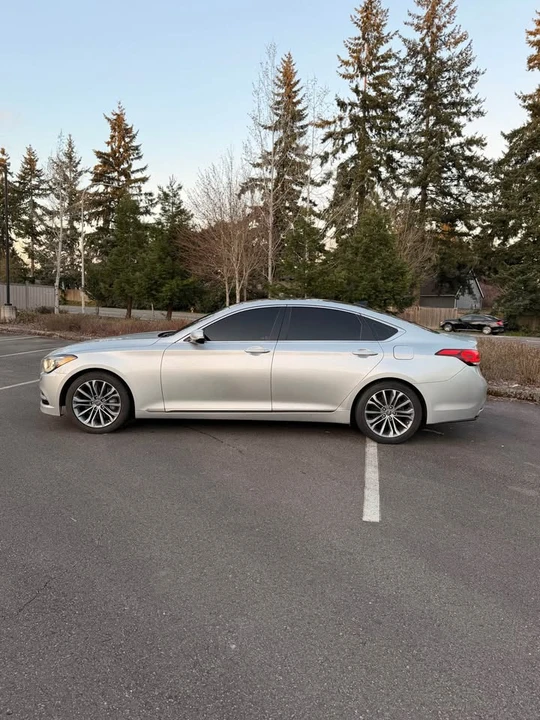 2015 Hyundai Genesis - Image 5 of 19