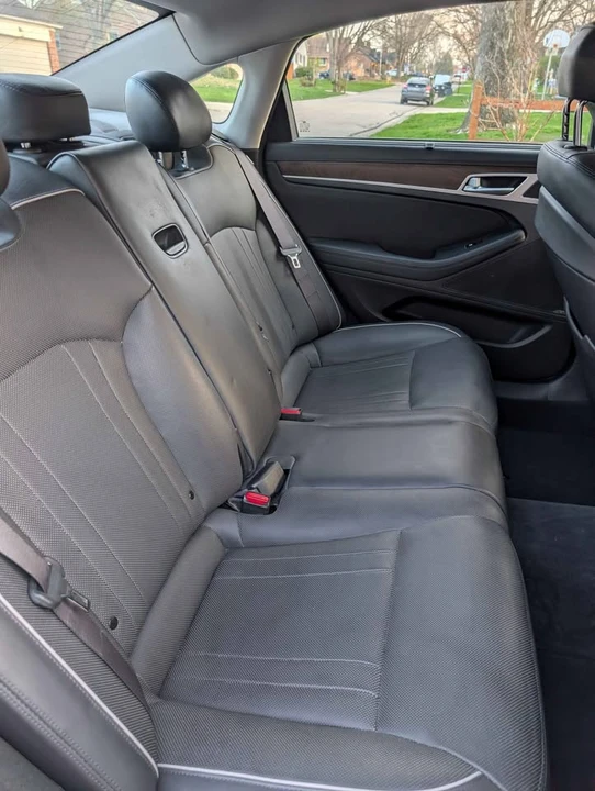 2015 Hyundai Genesis - Image 13 of 15