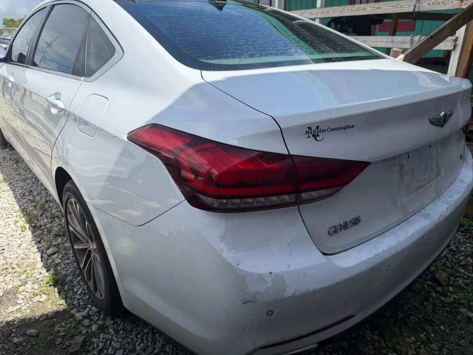 2015 Hyundai Genesis - Image 4 of 6