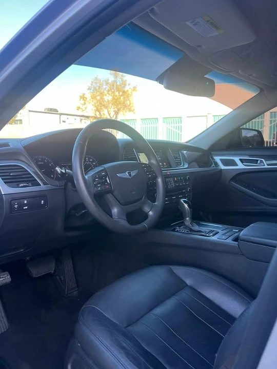 2015 Hyundai Genesis - Image 5 of 12