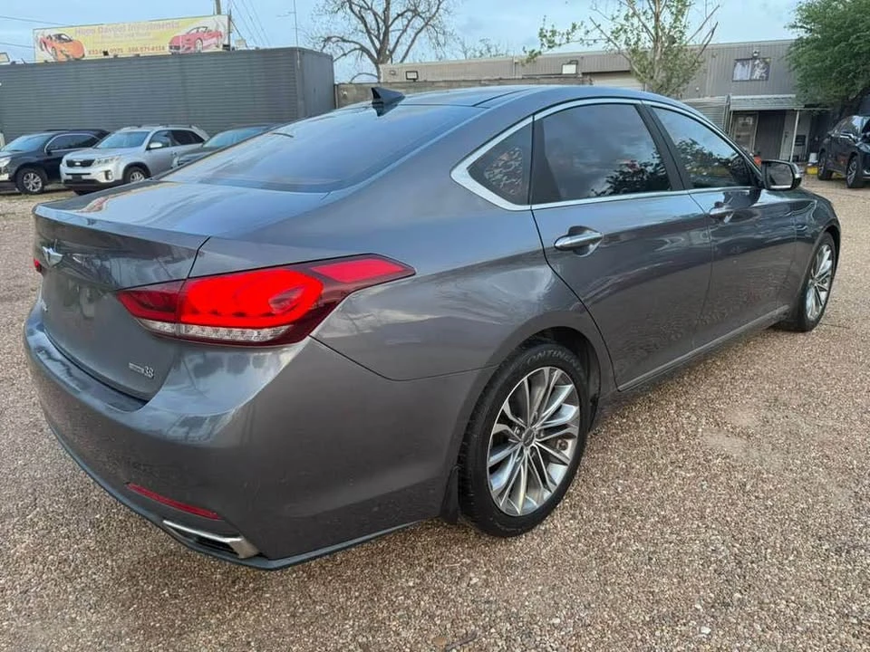 2015 Hyundai Genesis - Image 10 of 12