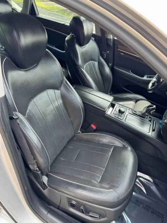 2015 Hyundai Genesis - Image 15 of 19