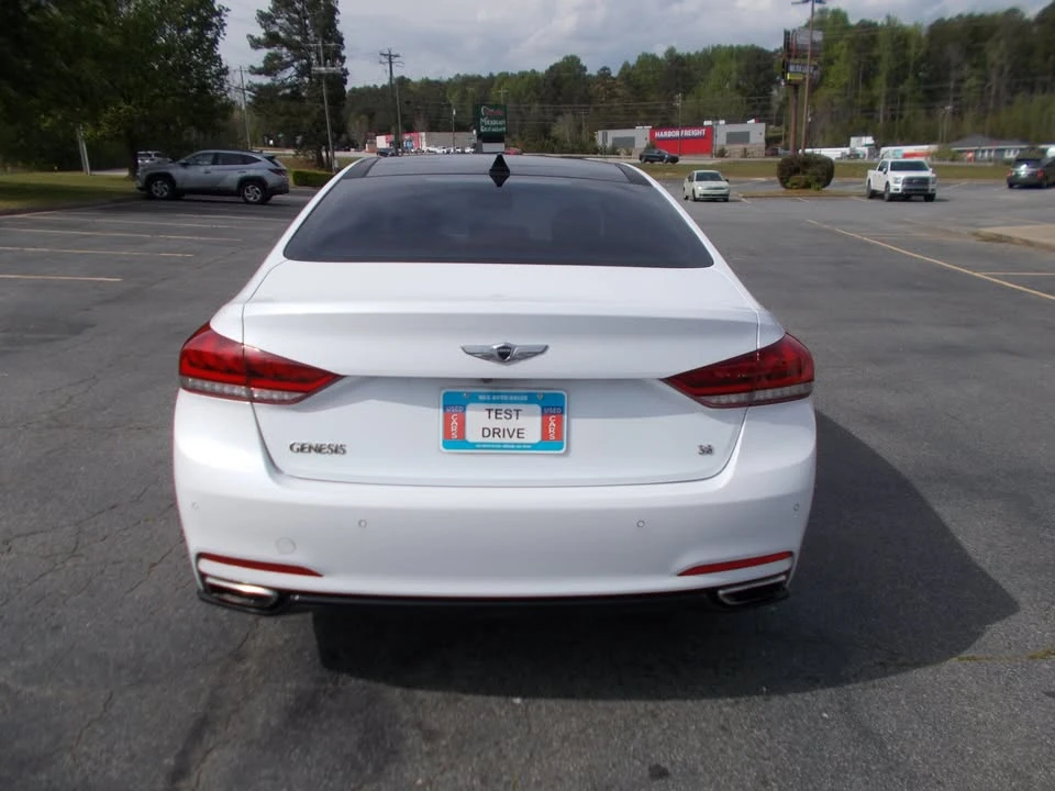 2015 Hyundai Genesis - Image 13 of 20