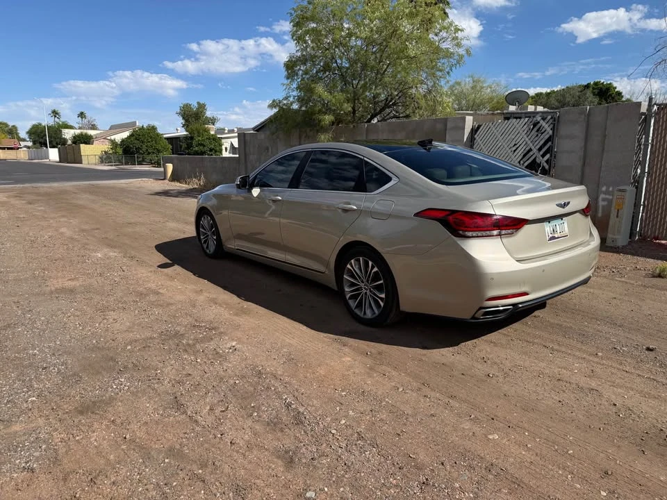 2015 Hyundai Genesis - Image 4 of 12