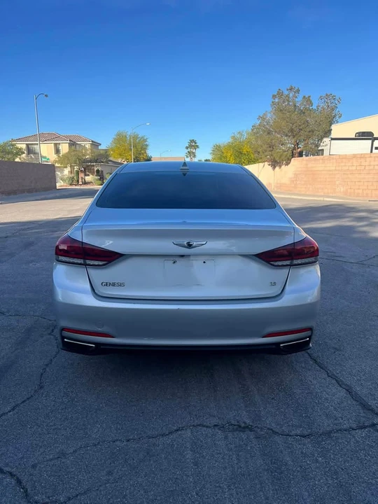 2015 Hyundai Genesis - Image 4 of 12