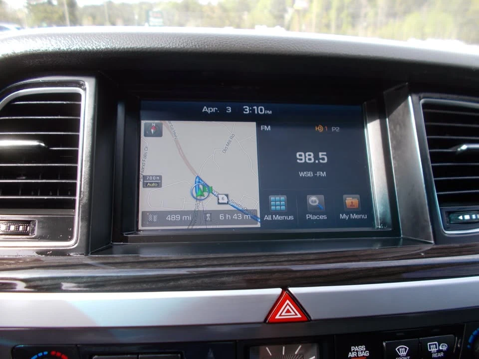 2015 Hyundai Genesis - Image 4 of 20