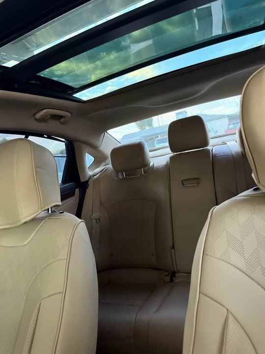 2015 Hyundai Genesis - Image 10 of 13