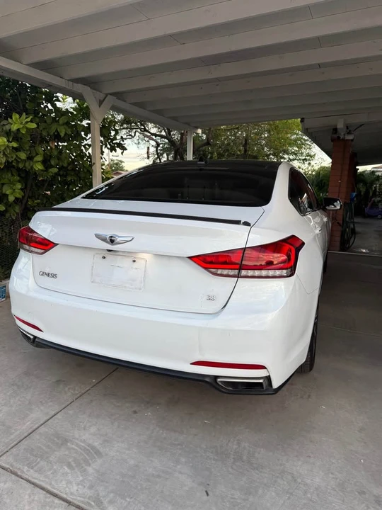 2015 Hyundai Genesis - Image 2 of 13
