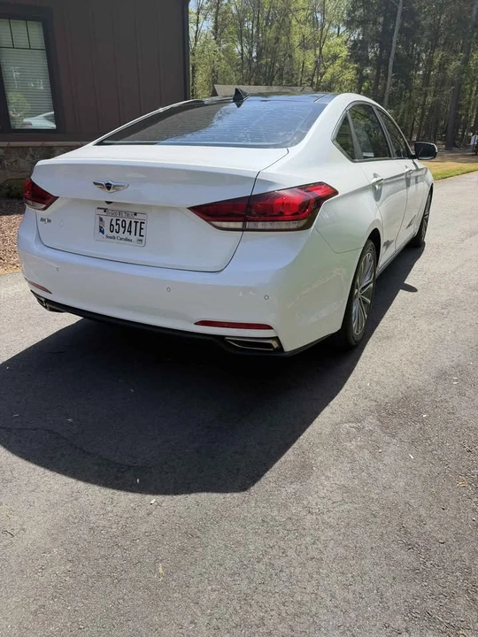 2015 Hyundai Genesis - Image 2 of 11