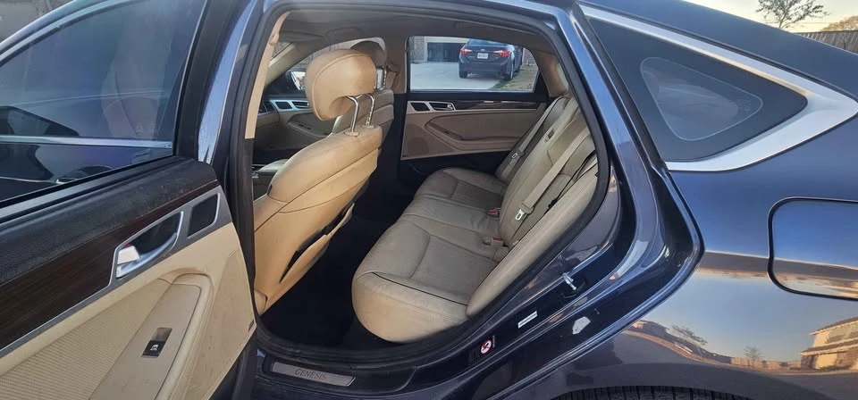 2015 Hyundai Genesis - Image 18 of 18