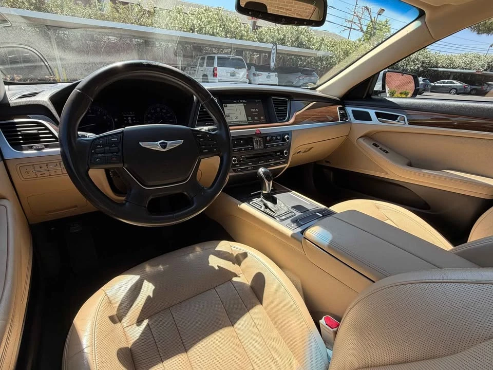 2015 Hyundai Genesis - Image 5 of 11