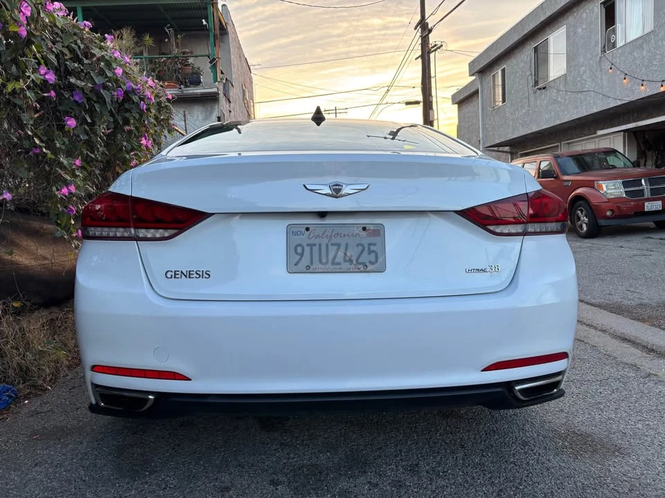 2015 Hyundai Genesis - Image 6 of 6