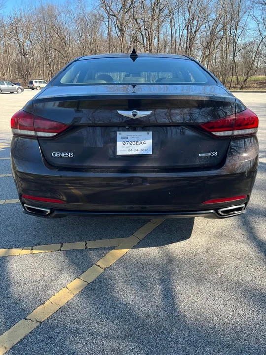2015 Hyundai Genesis - Image 5 of 15