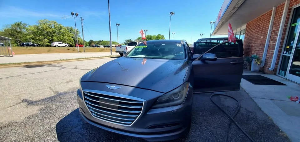 2015 Hyundai Genesis - Image 14 of 20