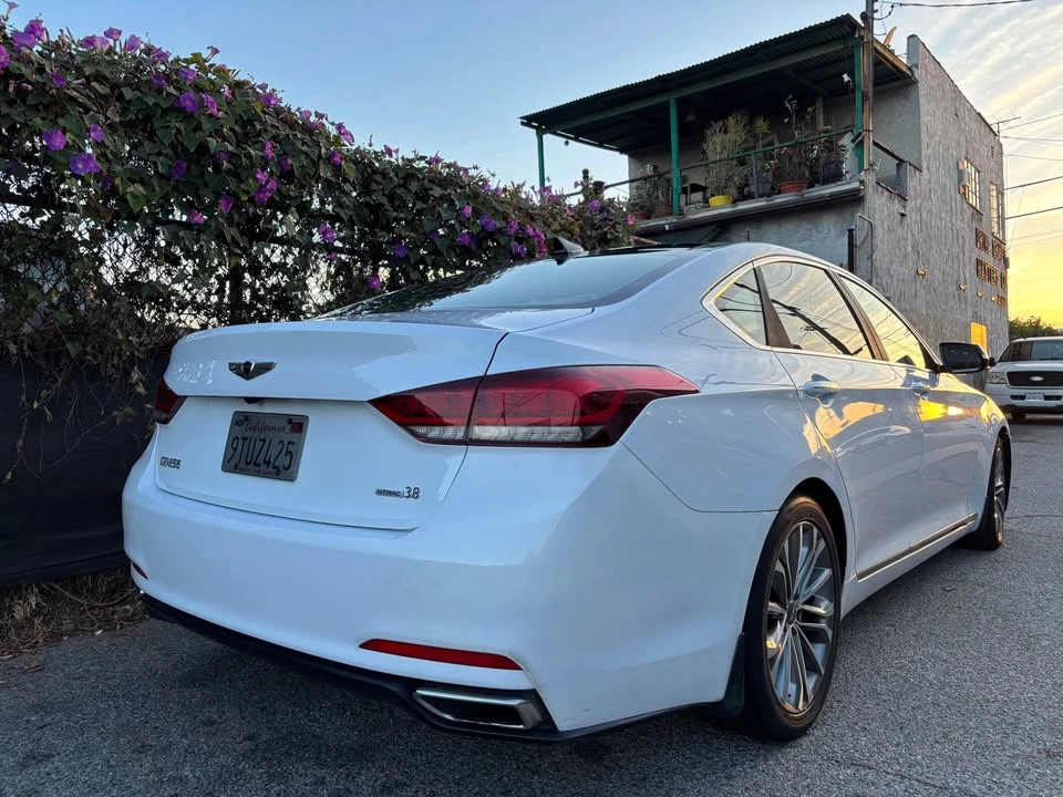 2015 Hyundai Genesis - Image 2 of 6