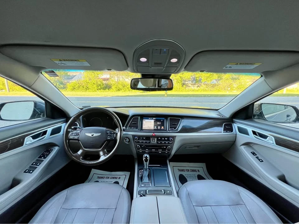 2015 Hyundai Genesis - Image 13 of 19
