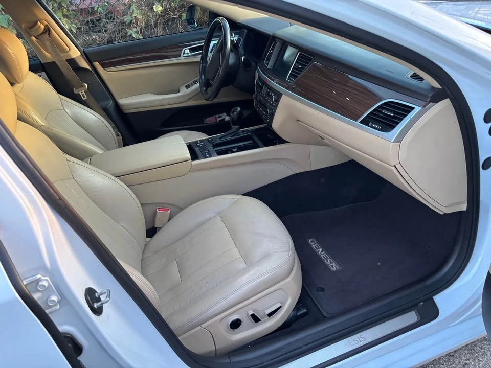2015 Hyundai Genesis - Image 3 of 6