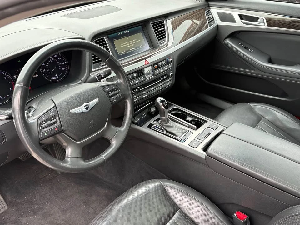 2015 Hyundai Genesis - Image 10 of 21
