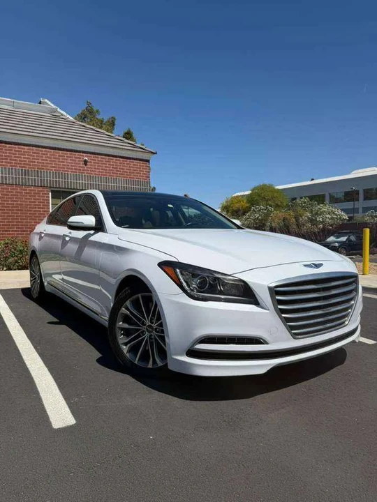 2015 Hyundai Genesis - Image 2 of 11