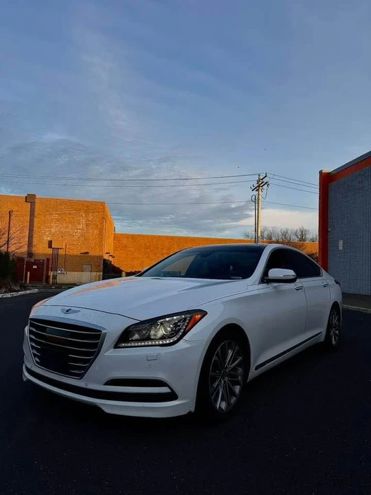 2015 Hyundai Genesis - Image 3 of 18