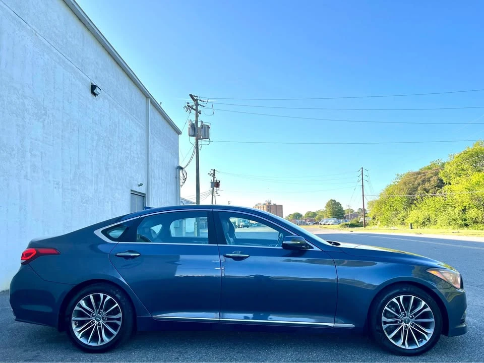 2015 Hyundai Genesis - Image 4 of 19
