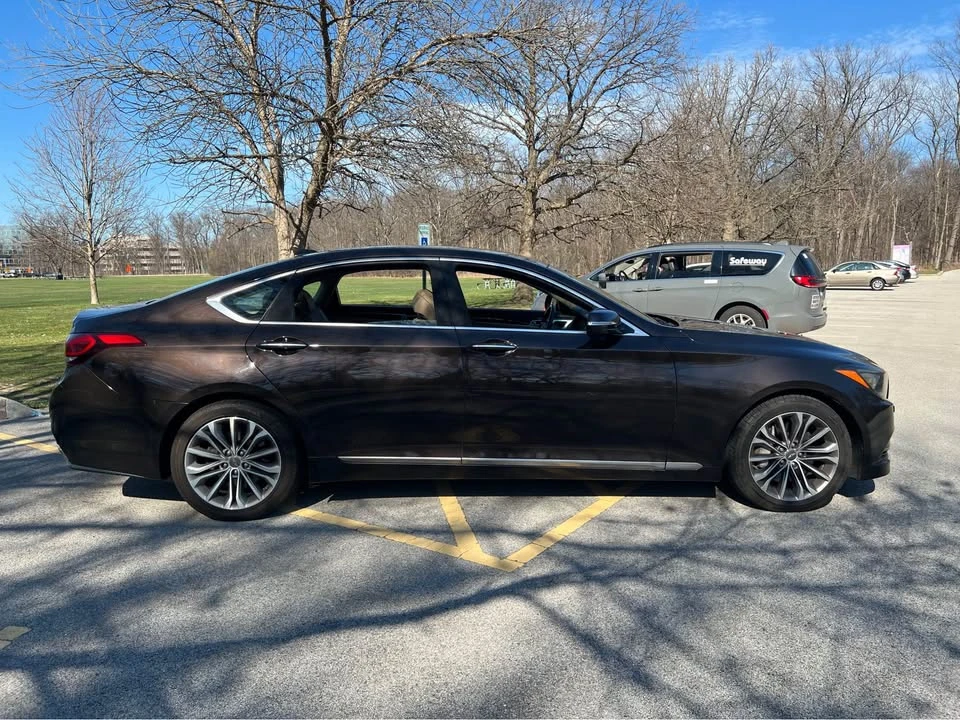 2015 Hyundai Genesis - Image 6 of 15