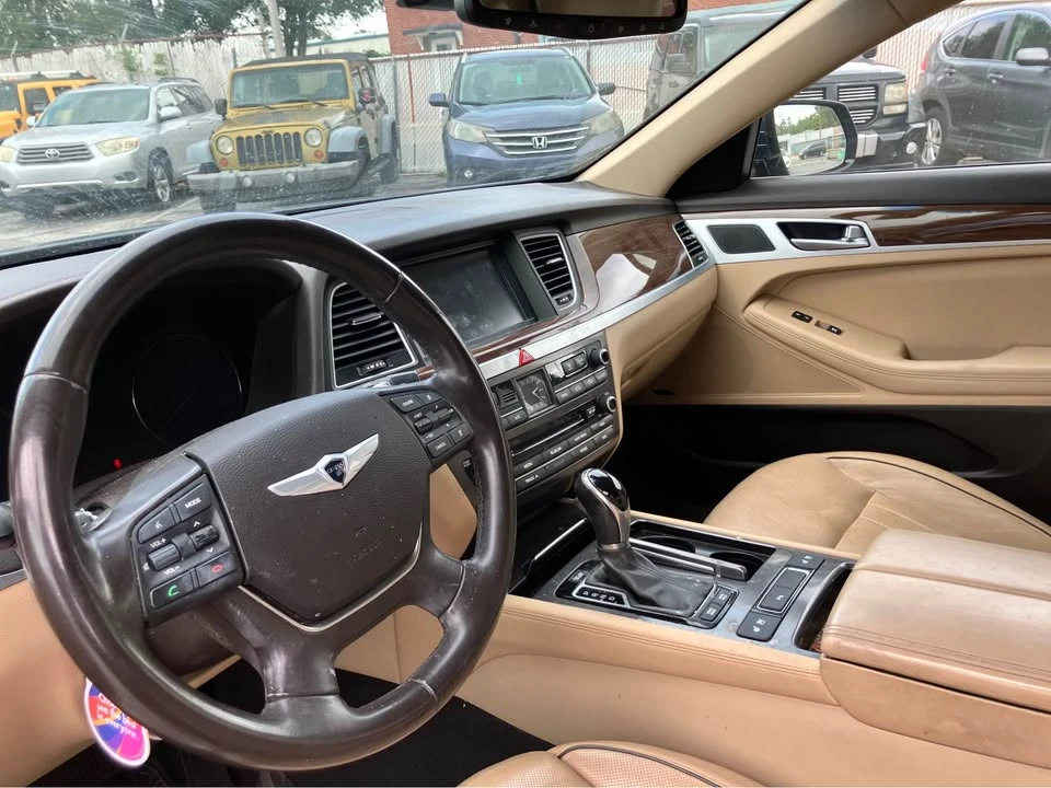 2015 Hyundai Genesis - Image 5 of 7