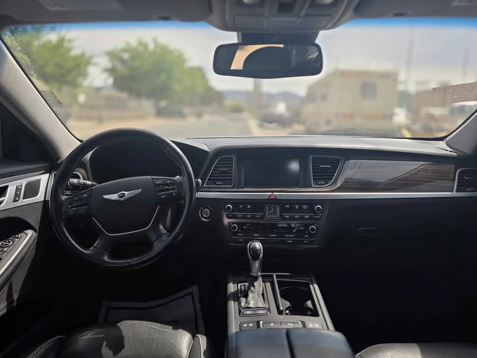 2015 Hyundai Genesis - Image 9 of 9