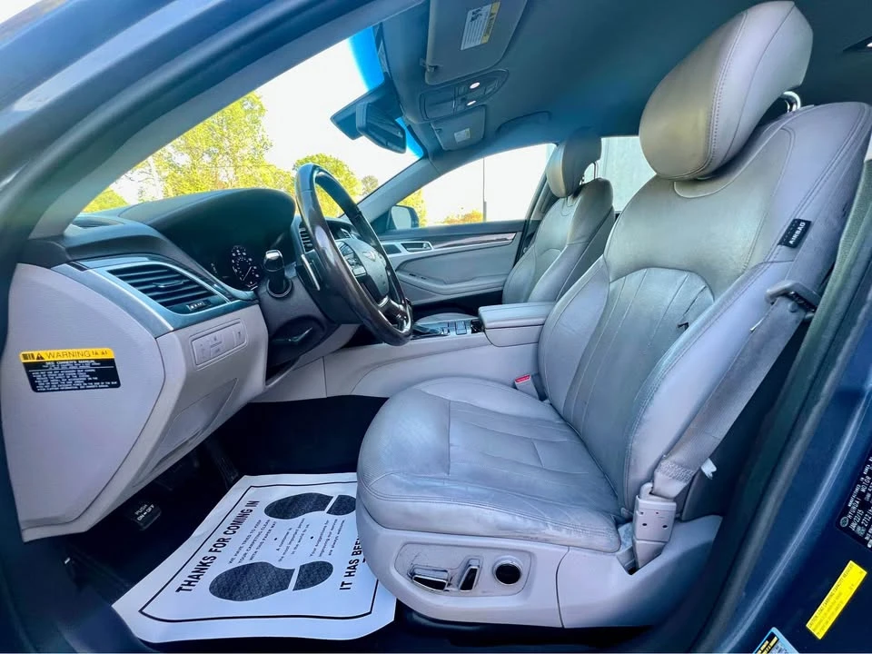 2015 Hyundai Genesis - Image 8 of 19