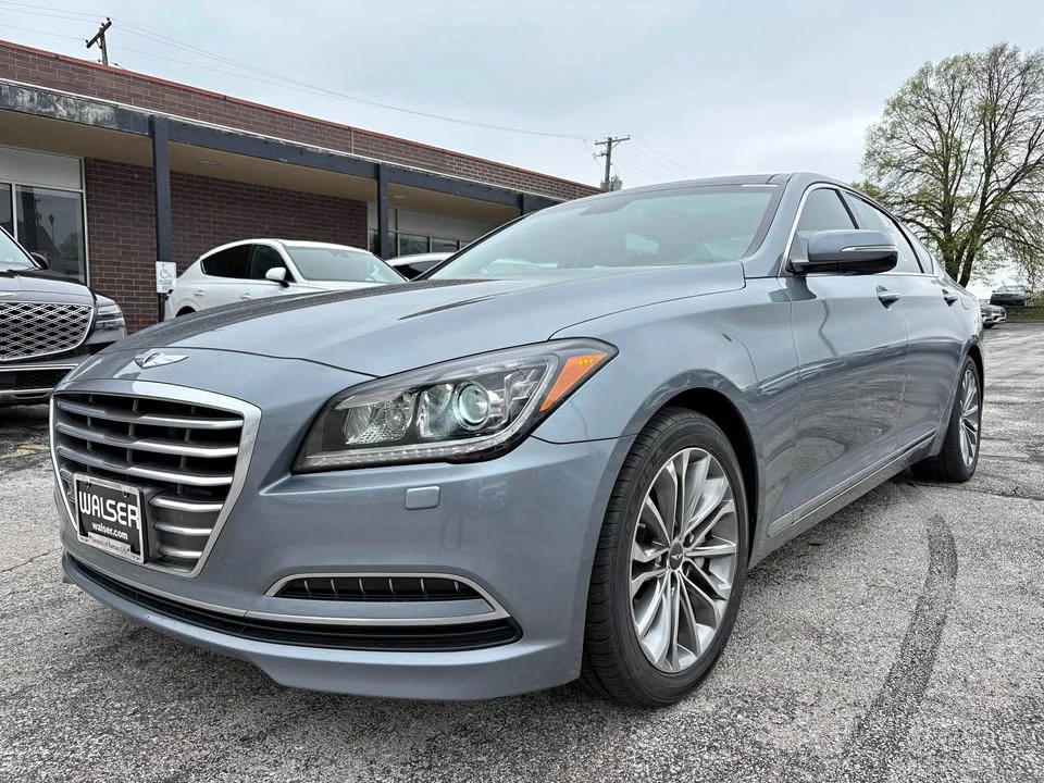 2015 Hyundai Genesis - Image 2 of 21