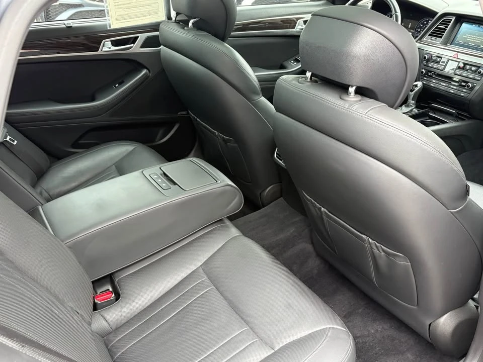2015 Hyundai Genesis - Image 16 of 21