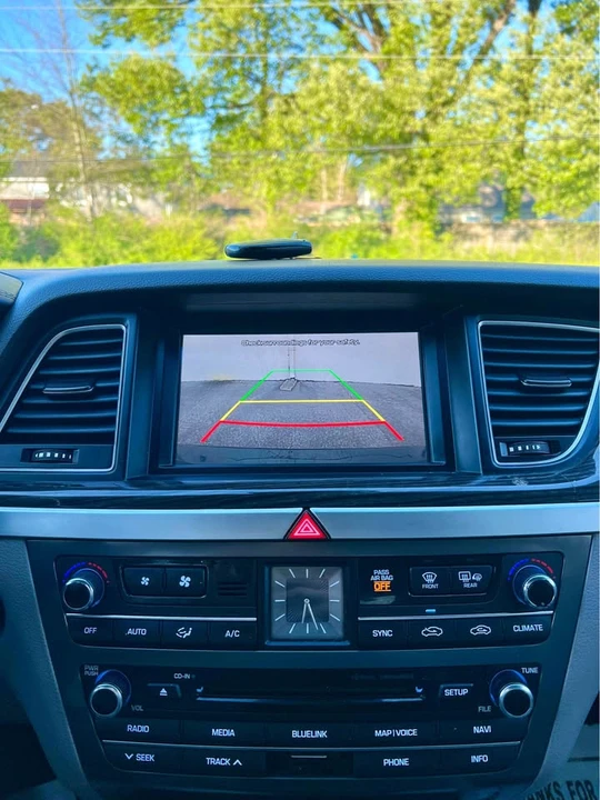 2015 Hyundai Genesis - Image 16 of 19