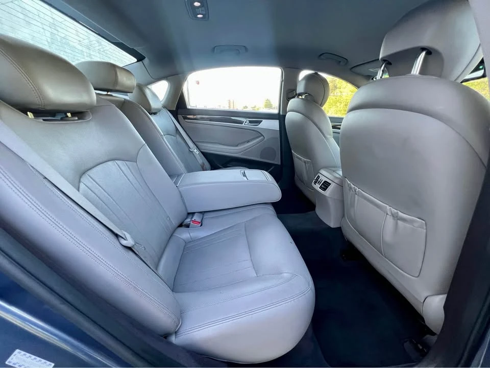 2015 Hyundai Genesis - Image 12 of 19