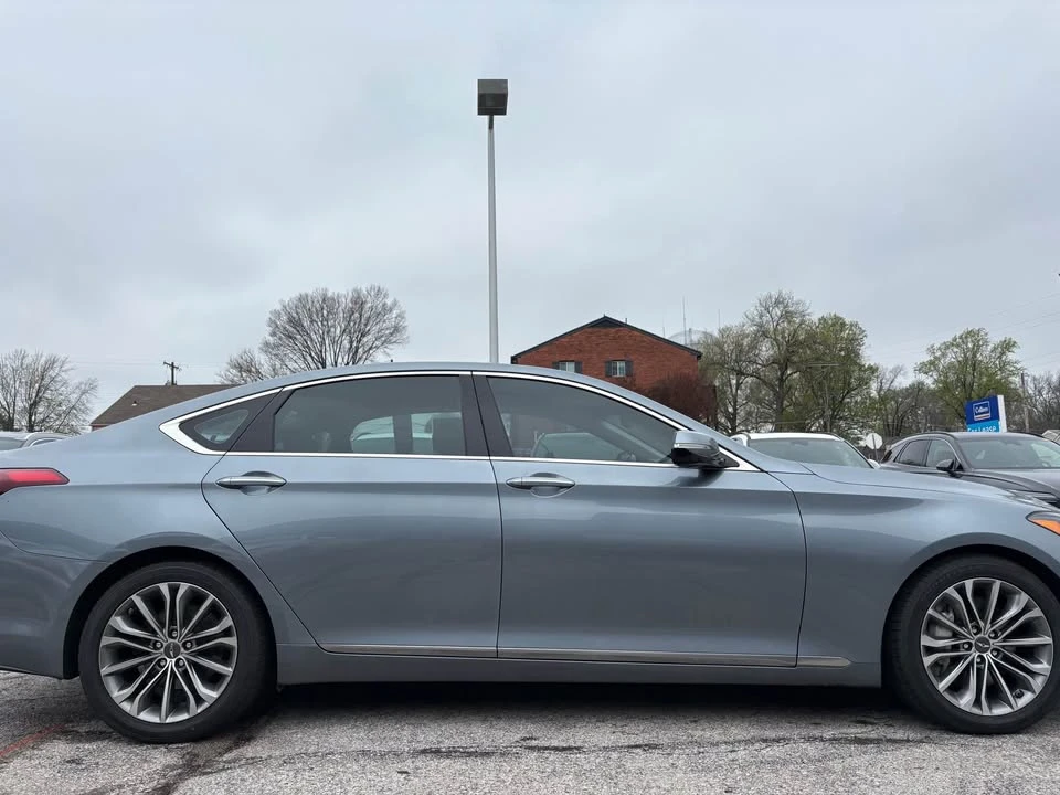 2015 Hyundai Genesis - Image 7 of 21