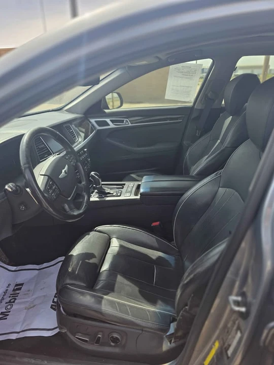 2015 Hyundai Genesis - Image 7 of 9