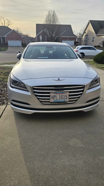 2015 Hyundai Genesis - Image 2 of 7